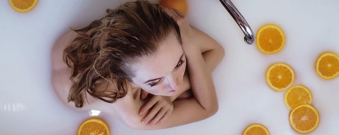 El baño es necesario para evitar enfermarse. Se lo debe realizar todos los días. También hay que poner atención al pH del jabón. Foto: Pixabay
