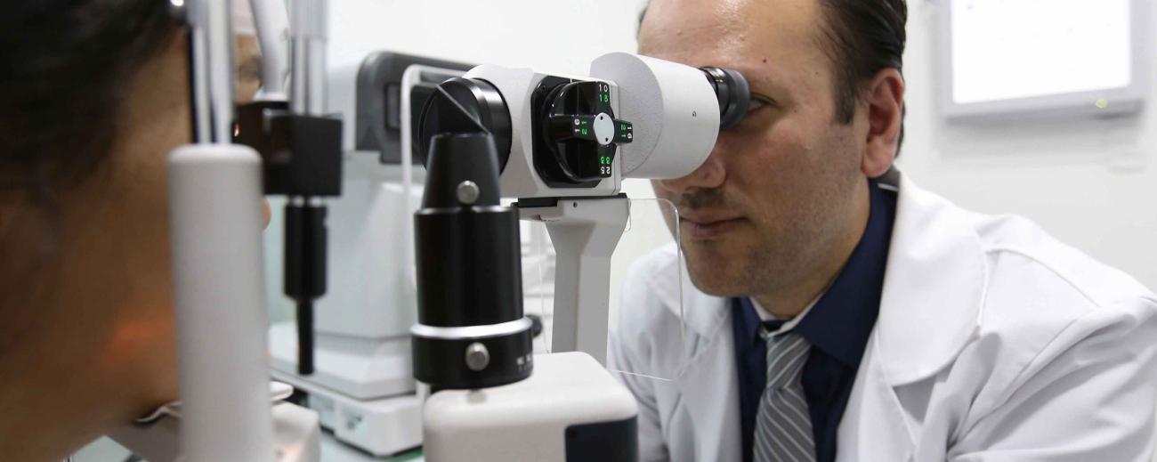 El pterigium es una enfermedad muy común del ojo. Afecta a jóvenes y a ancianos por igual.