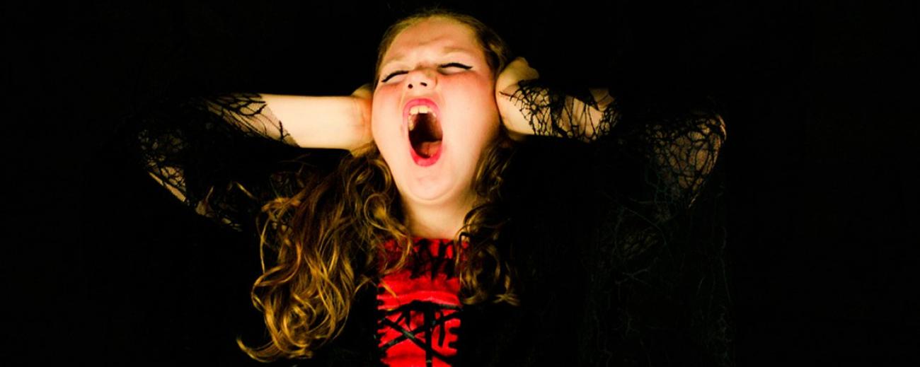 Muchos niños, cuando son pequeños, no saben cómo expresar sus emociones, se sienten confundidos por la mezcla de emociones que experimentan o frustrados porque no lograron algo. Foto: Pixabay