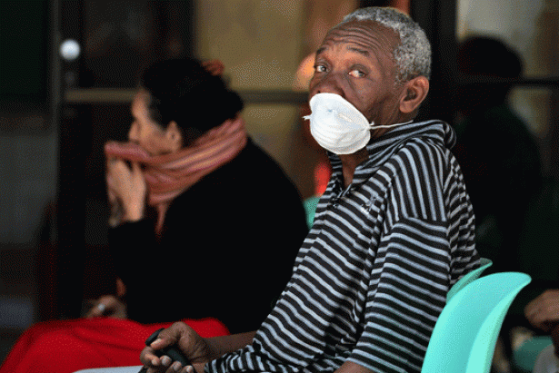 Los adultos mayores son más vulnerables al coronavirus. Foto: AFP