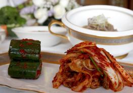 El kimchi y el bugogli son dos platos tradicionales de la cocina coreana. Foto: Víctor Muñoz /Familia