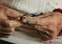Los adultos mayores son más vulnerables. Ayudémosles en este momento complicado. Foto: Pixabay